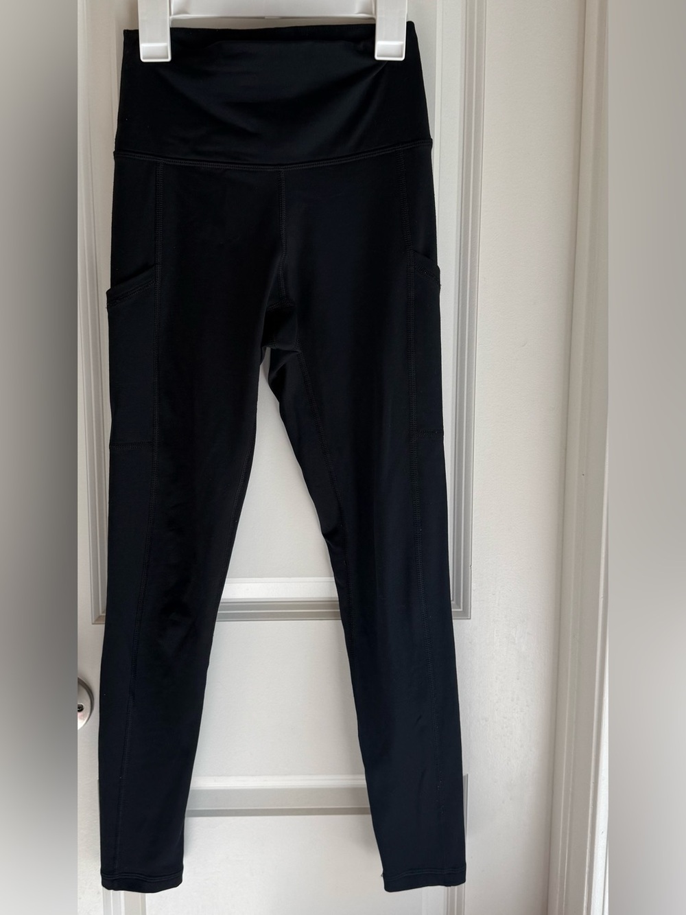 Offline by Aerie  Warm up Legging Hi-rise with Side Pockets
short inseam
